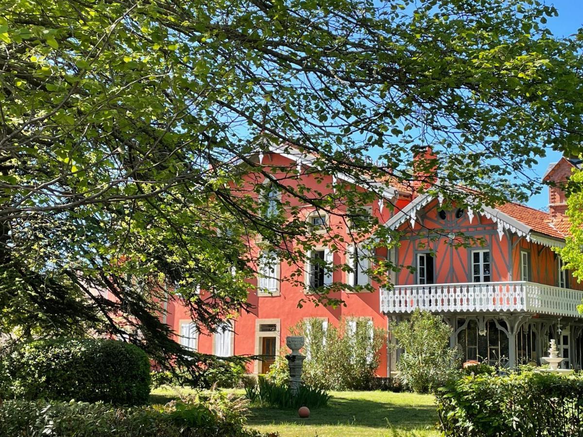 Domaine La Belle Histoire - Gite Cote Parc Besset Exterior photo